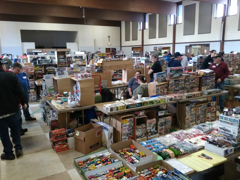 Illustration for article titled AP's Mega-HAWL: Old Toy Show 2019 Bennington Vermont + Mall Detour...